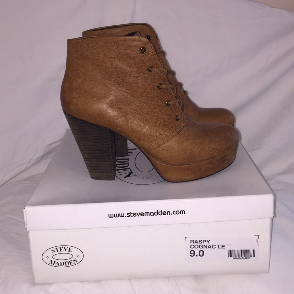 Steve Madden Platform Lace Up Booties